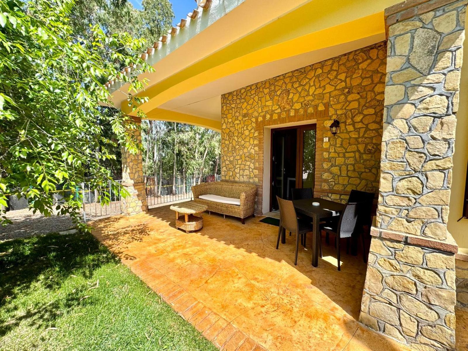 Villa With Pool Кардеду Екстериор снимка